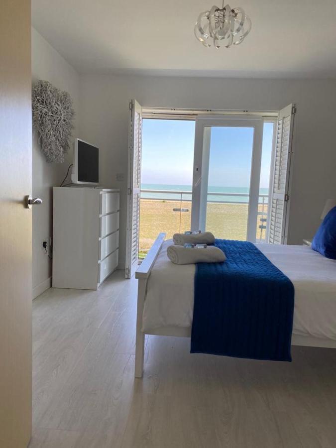 Luxury Beachfront Outstanding 2 Bedroom Apartment Eastbourne Exterior photo